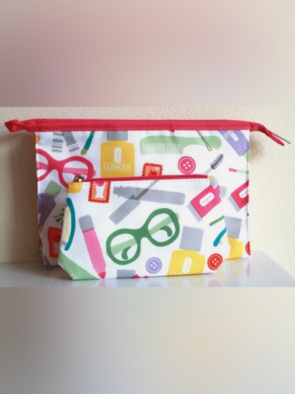Clinique set  Cosmetic Pouch - Playful Toiletry Bag